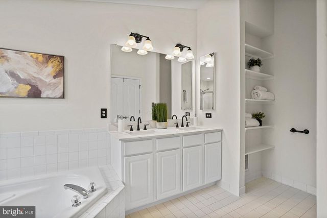 2028 ASHLEIGH WOODS CT, Rockville, MD 20851