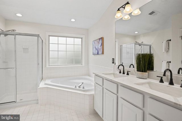 2028 ASHLEIGH WOODS CT, Rockville, MD 20851