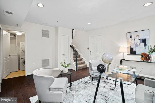 2028 ASHLEIGH WOODS CT, Rockville, MD 20851