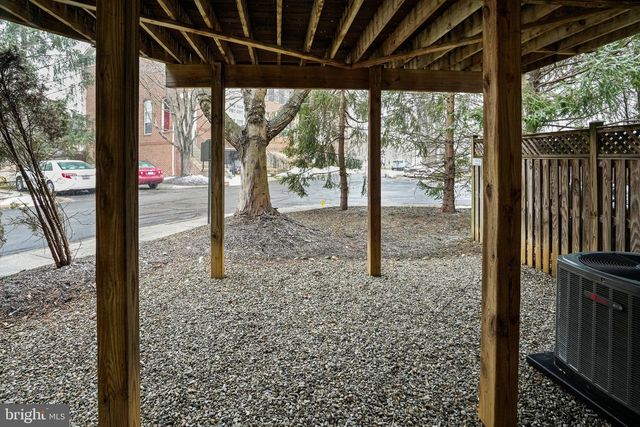 2028 ASHLEIGH WOODS CT, Rockville, MD 20851