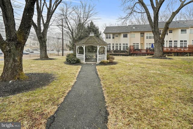 2028 ASHLEIGH WOODS CT, Rockville, MD 20851