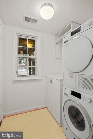 2028 ASHLEIGH WOODS CT, Rockville, MD 20851