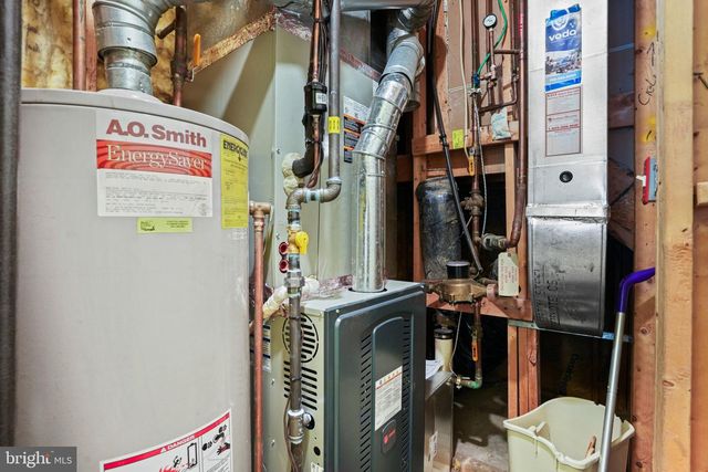 2028 ASHLEIGH WOODS CT, Rockville, MD 20851