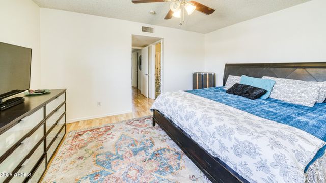 253 E BECK Lane, Phoenix, AZ 85022