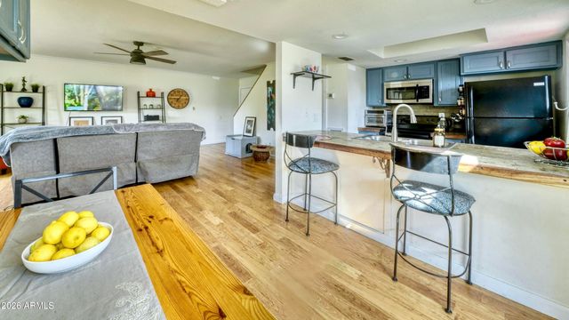 253 E BECK Lane, Phoenix, AZ 85022