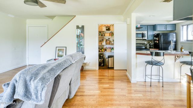 253 E BECK Lane, Phoenix, AZ 85022