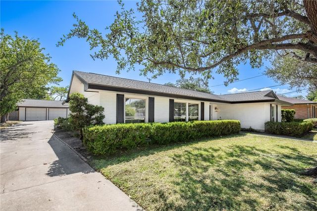 126 Rainbow, Corpus Christi, TX 78411