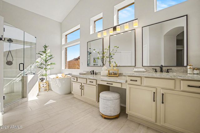 7926 E SADDLEBACK Circle, Mesa, AZ 85207