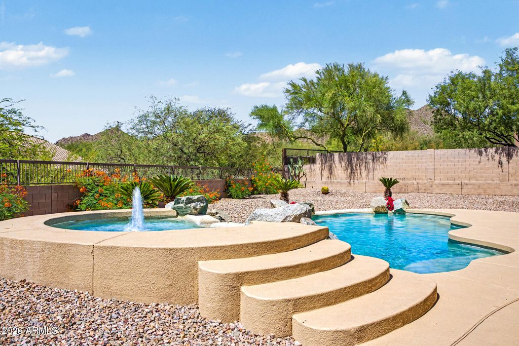7926 E SADDLEBACK Circle, Mesa, AZ 85207 — photo 2