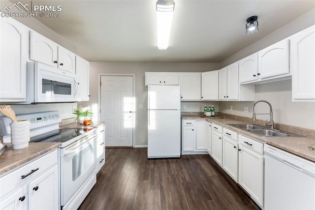 672 Cima Vista Point, Colorado Springs, CO 80916