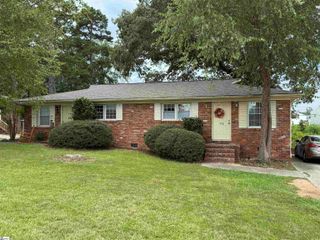 99 A&B Montague Road, Greenville, SC 29617
