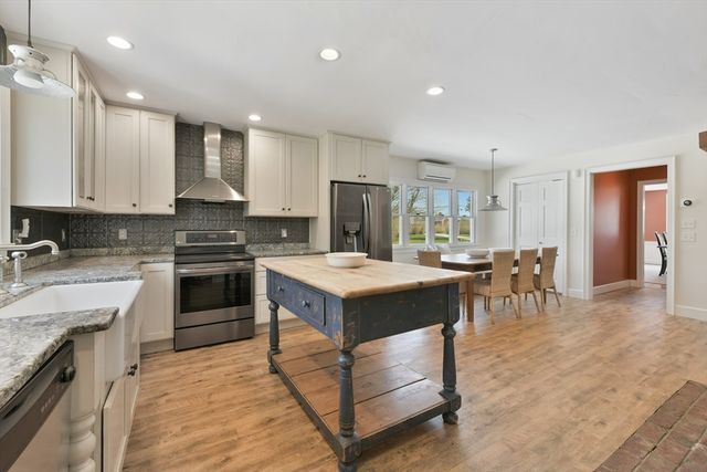 588 S Orleans Rd, Orleans, MA 02653