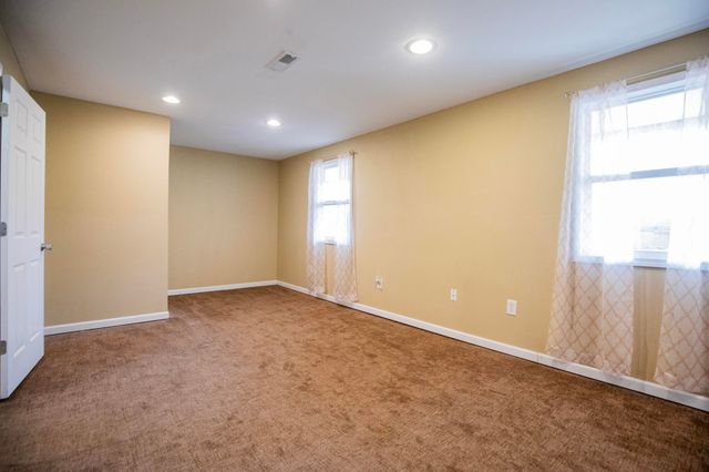 587 Pine Tree Drive, Pineville, MO 64856