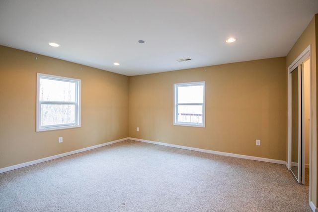 587 Pine Tree Drive, Pineville, MO 64856