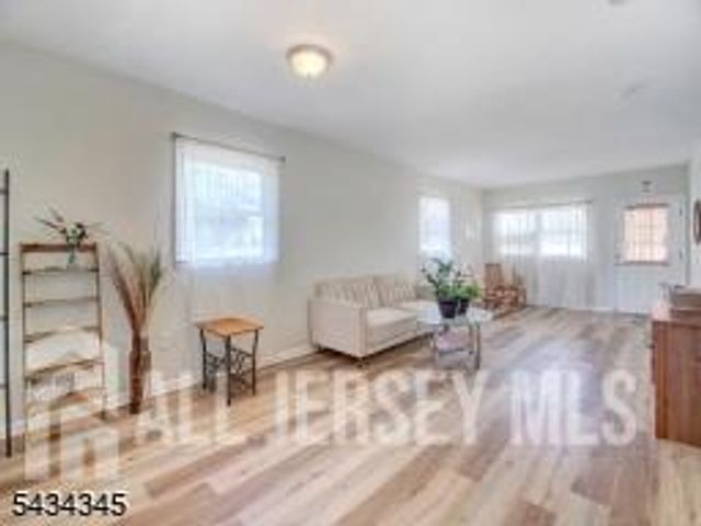 623 Park Avenue, Piscataway, NJ 08854