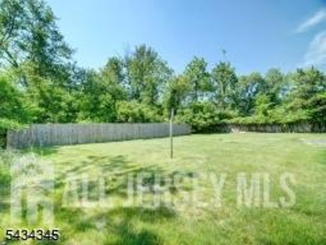 623 Park Avenue, Piscataway, NJ 08854