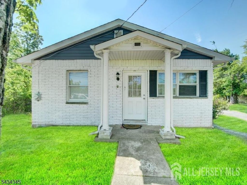 623 Park Avenue, Piscataway, NJ 08854