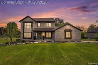 8792 Salem Farms Drive, South Lyon, MI 48178