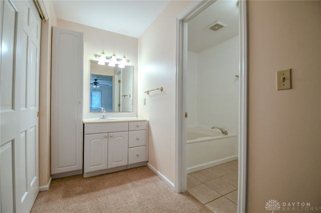 5580 Peters Road, Tipp City, OH 45371