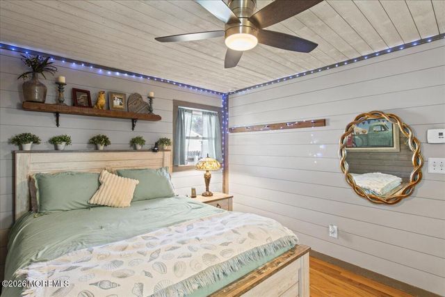 15 Sands Point Drive, Toms River, NJ 08755
