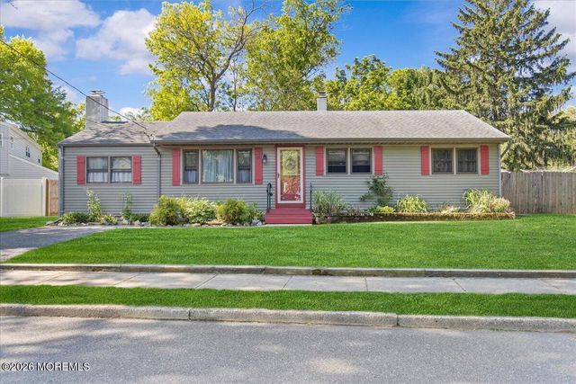 15 Sands Point Drive, Toms River, NJ 08755