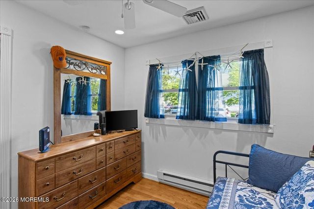 15 Sands Point Drive, Toms River, NJ 08755