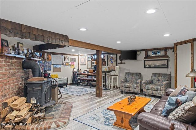 15 Sands Point Drive, Toms River, NJ 08755