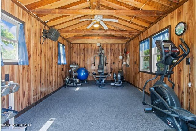 15 Sands Point Drive, Toms River, NJ 08755