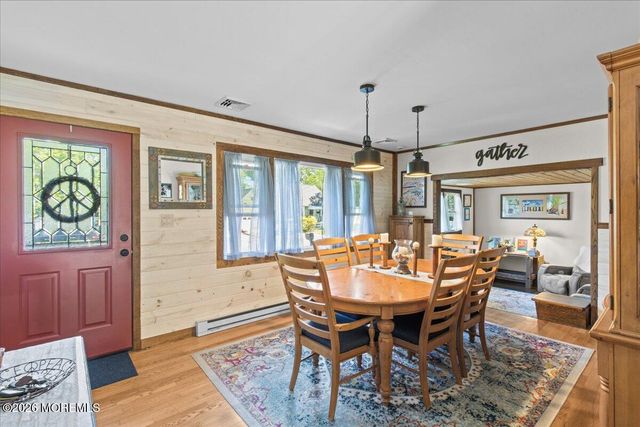 15 Sands Point Drive, Toms River, NJ 08755