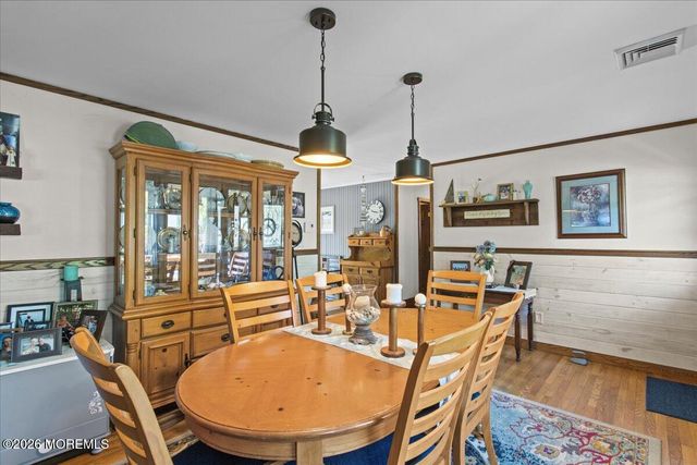 15 Sands Point Drive, Toms River, NJ 08755