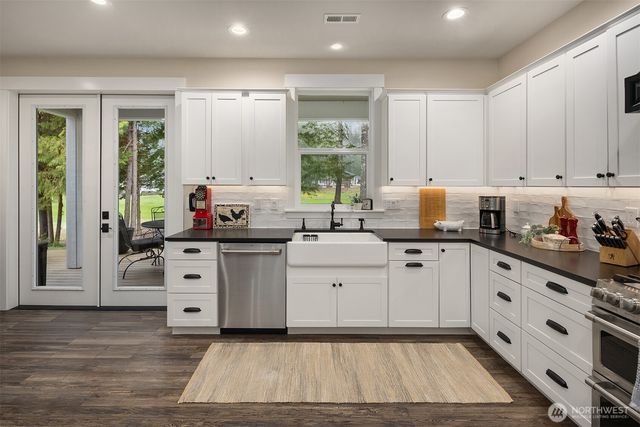 50 E Eastwood Lane, Union, WA 98592