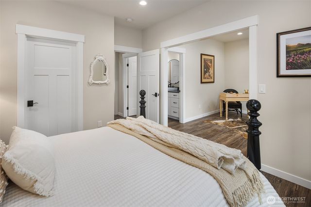 50 E Eastwood Lane, Union, WA 98592