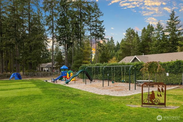 50 E Eastwood Lane, Union, WA 98592