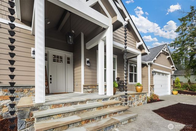 50 E Eastwood Lane, Union, WA 98592