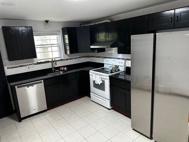 1193 Boylston St 1193, Newton, MA 02464