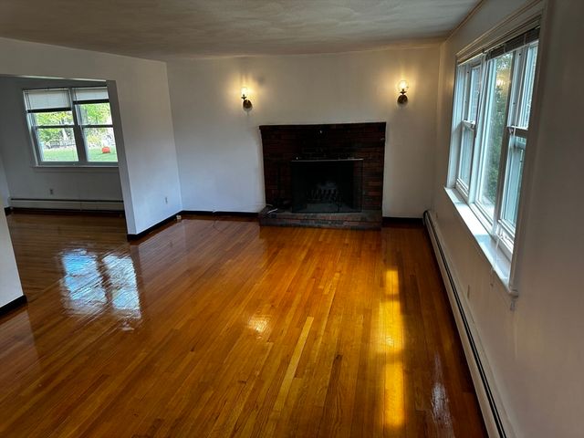 1193 Boylston St 1193, Newton, MA 02464
