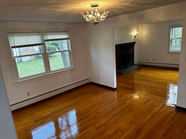 1193 Boylston St 1193, Newton, MA 02464
