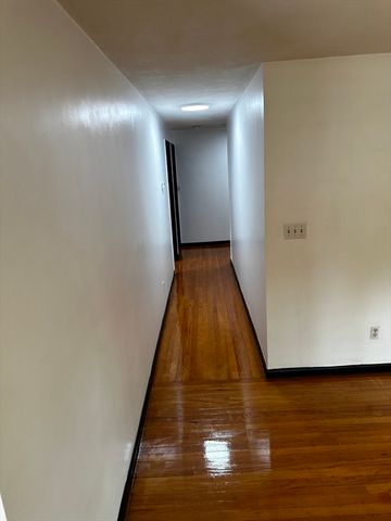 1193 Boylston St 1193, Newton, MA 02464