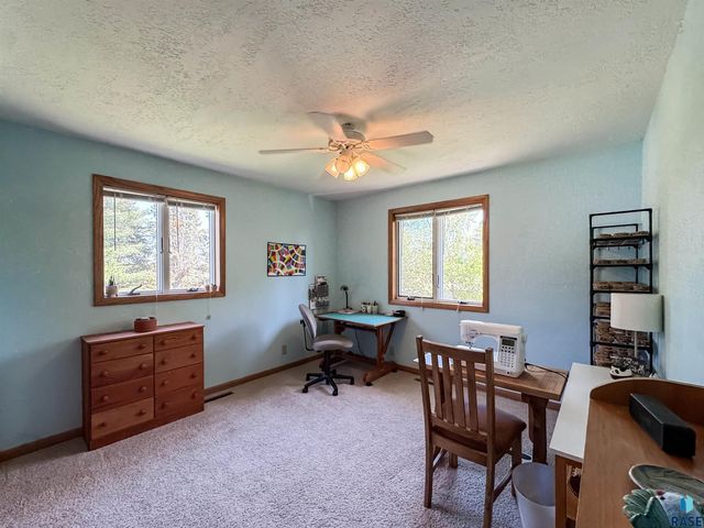 8704 E 38th St Street, Sioux Falls, SD 57110