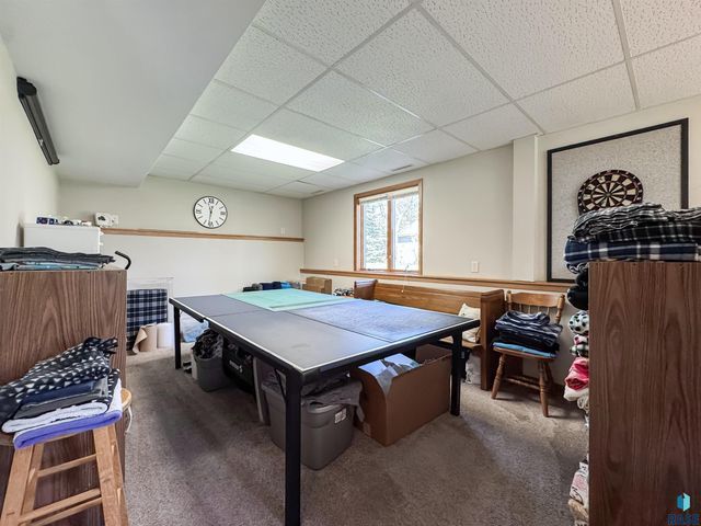 8704 E 38th St Street, Sioux Falls, SD 57110