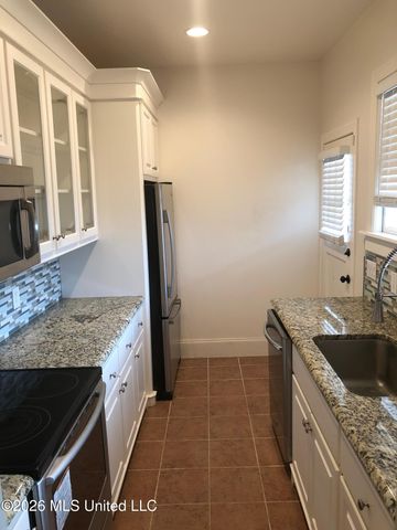 950 North Street, 12, Jackson, MS 39202