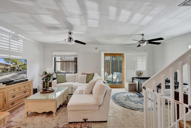 905 SE 12th Court 16, Fort Lauderdale, FL 33316