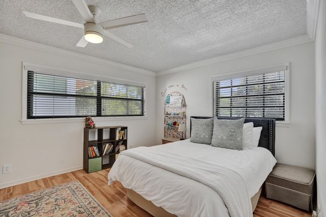 905 SE 12th Court 16, Fort Lauderdale, FL 33316