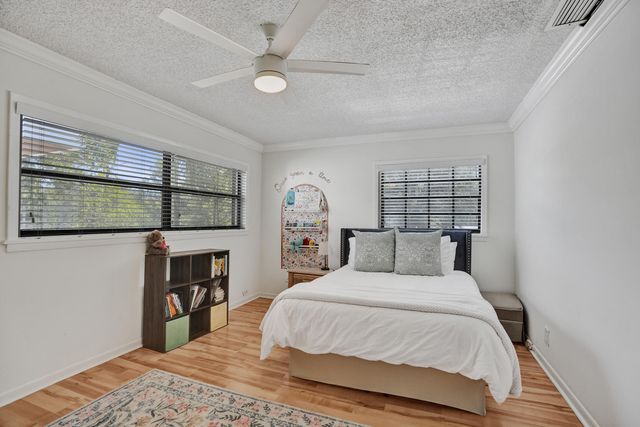 905 SE 12th Court 16, Fort Lauderdale, FL 33316