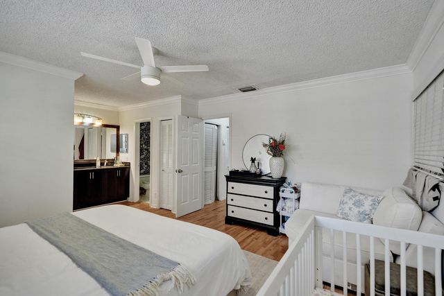 905 SE 12th Court 16, Fort Lauderdale, FL 33316