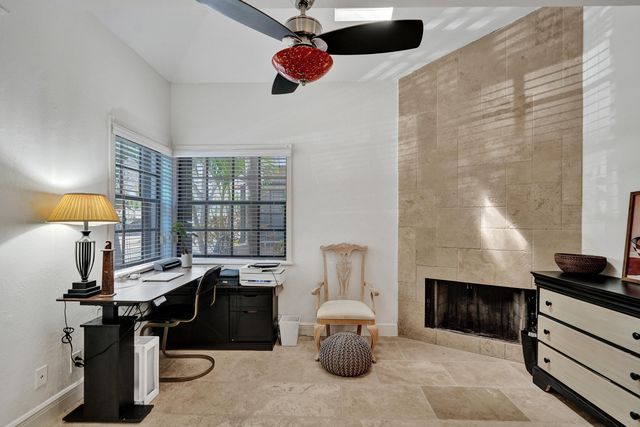 905 SE 12th Court 16, Fort Lauderdale, FL 33316