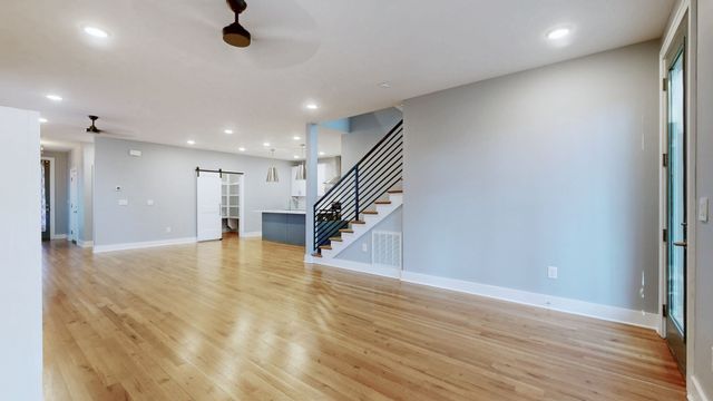 6412B Edsel Dr, Nashville, TN 37209