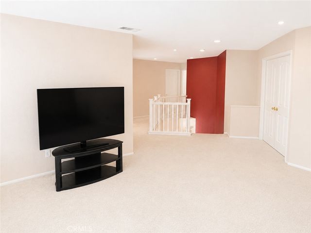 13104 Angeles Trail Way, Sylmar, CA 91342
