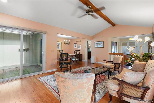 5515 Walnut Circle 42, West Bloomfield, MI 48322