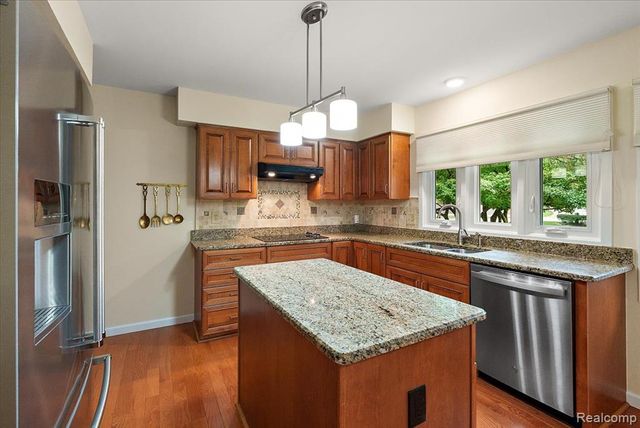 5515 Walnut Circle 42, West Bloomfield, MI 48322